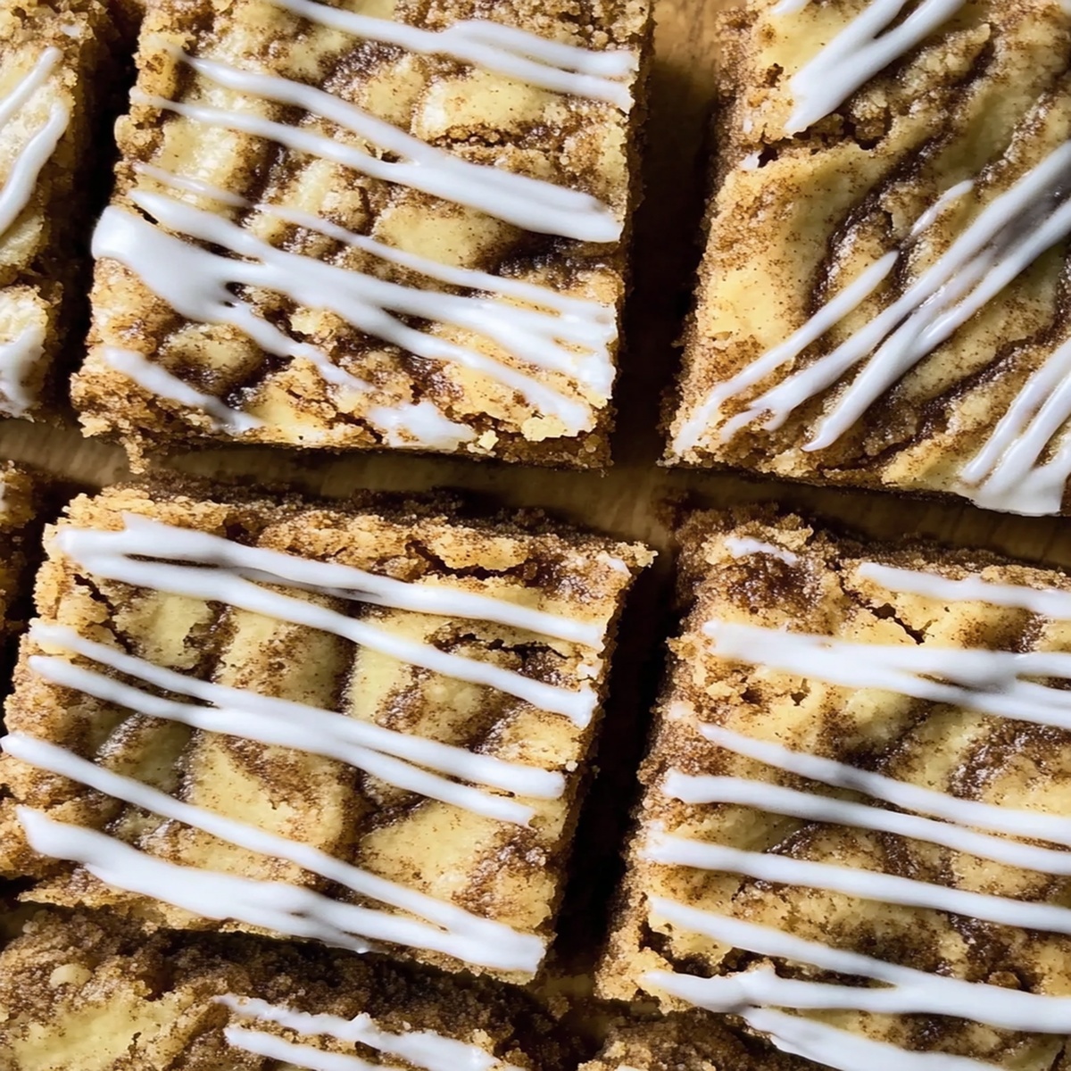 Cinnamon Roll Blondies Recipe