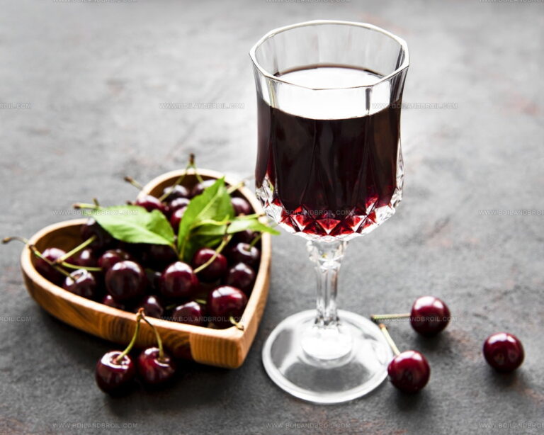 4 Cherry Heering Alternatives for Cocktail Recipes