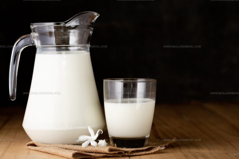 3 Milk Alternatives That Still Bake and Cook Well