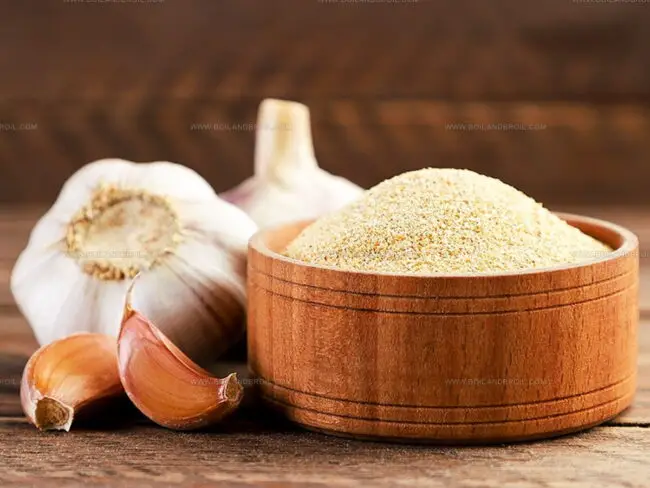 Garlic Powder: The Guide To A Simple Seasoning