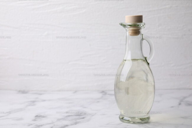What Is White Vinegar?