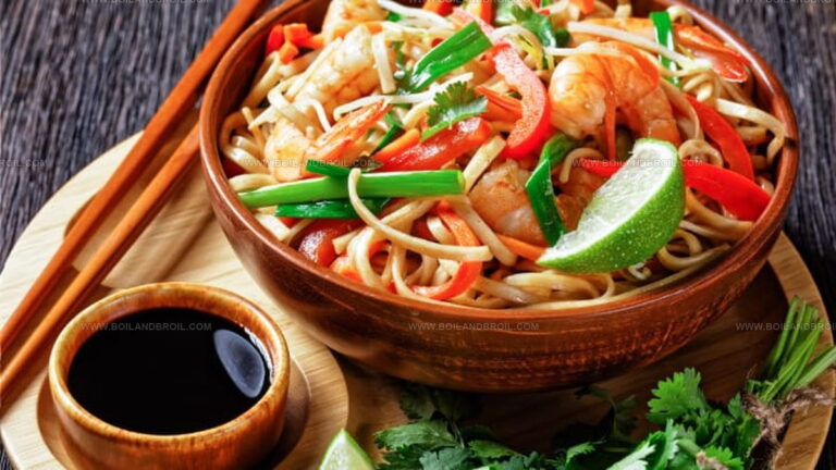 4 Fish Sauce Alternatives That Work in Pad Thai
